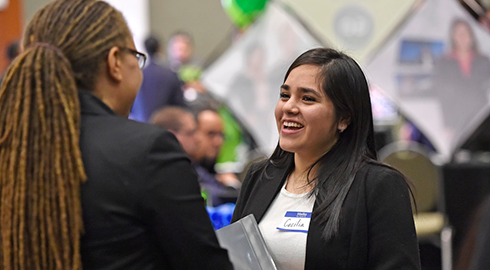 student meeting employer at GGC career fair