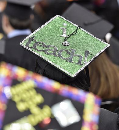 Graduation cap decorated with "I Teach"